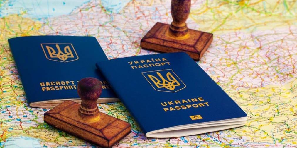 Загранпаспорт - теперь без справки из военкомата!