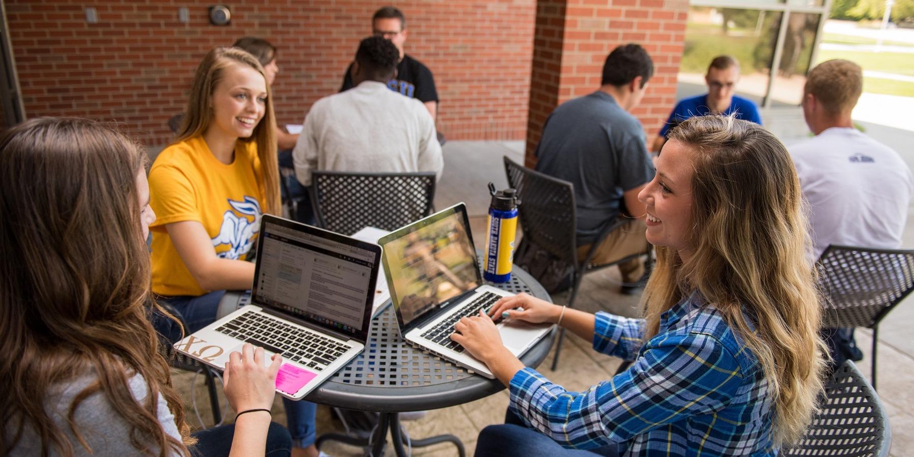 Безкоштовне навчання у Краківській Академії!