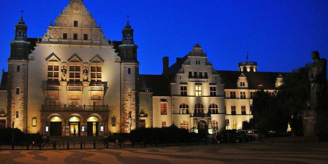 Університет Адама Міцкевича - гарантія грунтовної освіти! фото