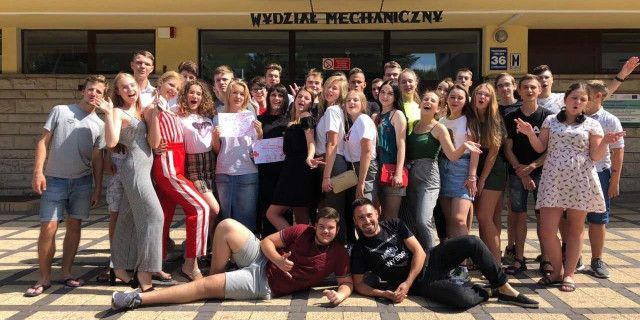 Летняя языковая школа на базе Люблинской Политехники - интенсивный курс польского и английского + погружения в культуру Польши фото