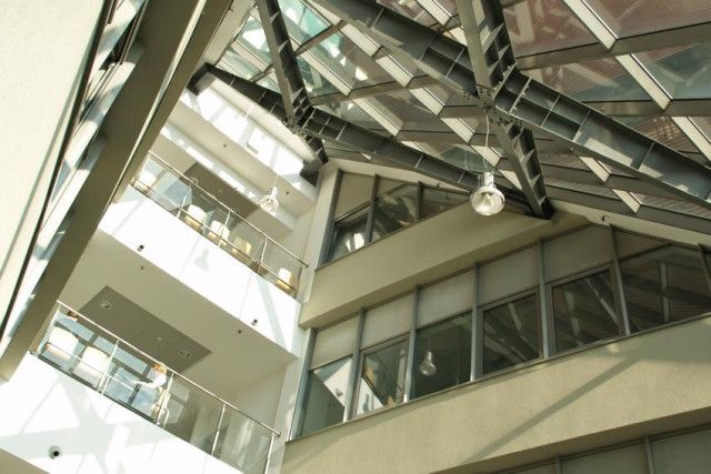 Университет Менеджмента в Варшаве - фото 4