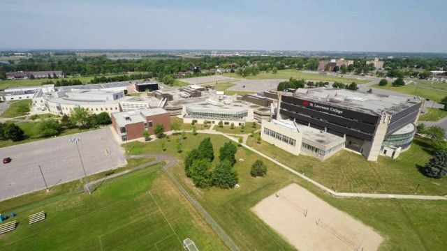 St. Lawrence College - фото 5