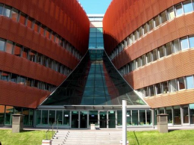 Университет Менеджмента в Варшаве - фото 1