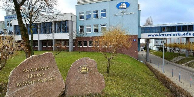 Академія Леона Козьмінського