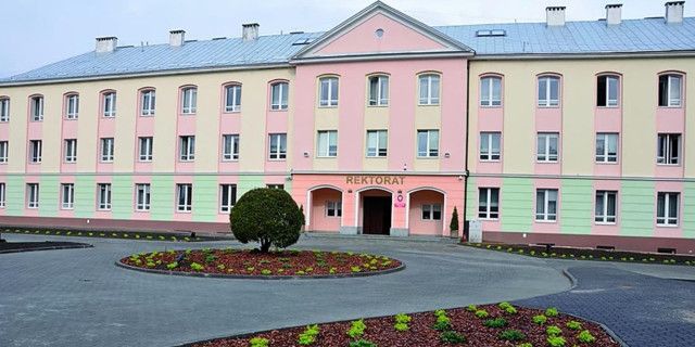 Технолого-Гуманітарний Університет ім. Казимира Пуласького