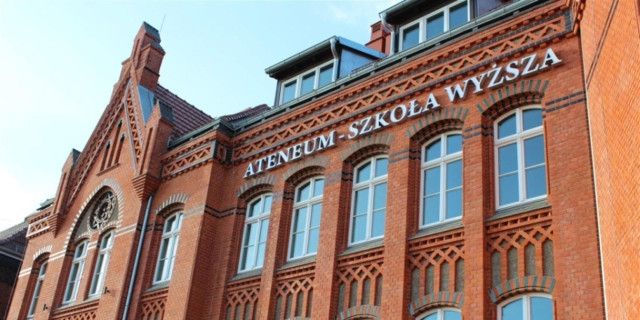 Университет Атенеум